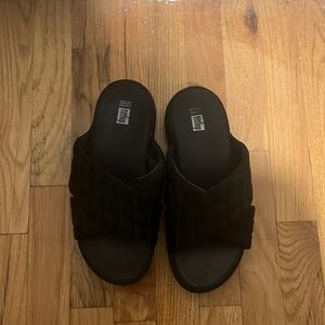 FITFLOP Loosh Lize Satin Black US size 9 fitflop